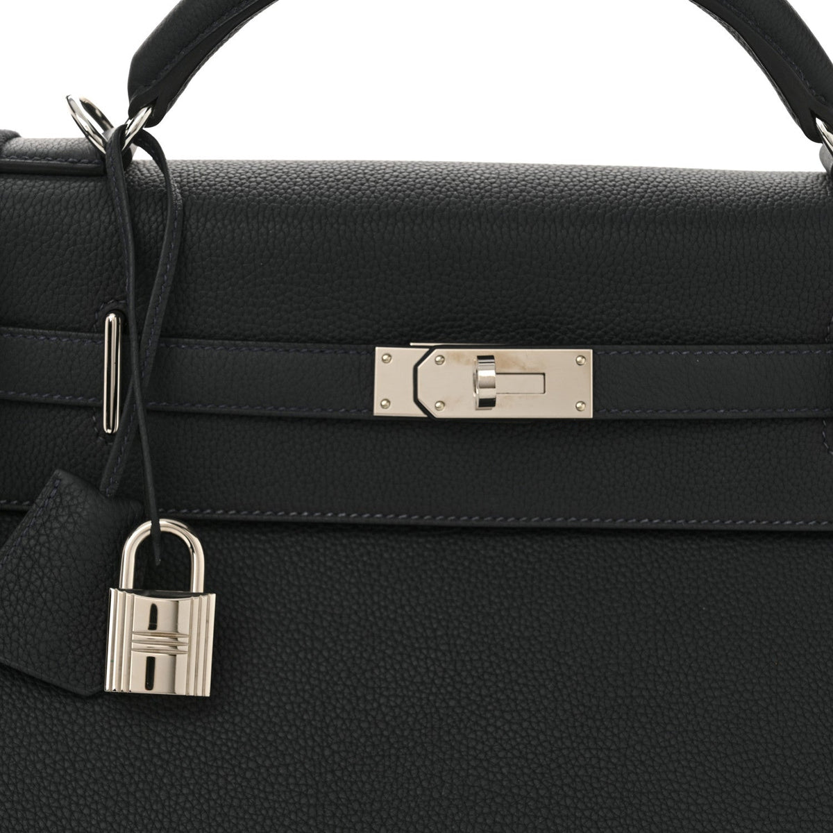 Togo Maxi Kelly Retourne 42 Caban product image 8, provided for visual reference and product detail review