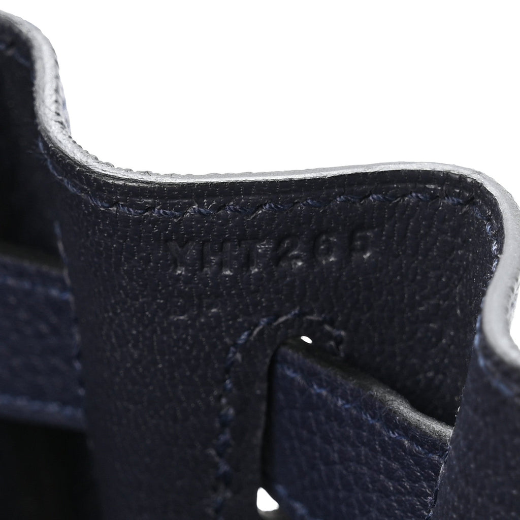 Togo Horseshoe Au Galop Kelly Retourne 28 Bleu Nuit Rouge H Fauve product image 7, provided for visual reference and product