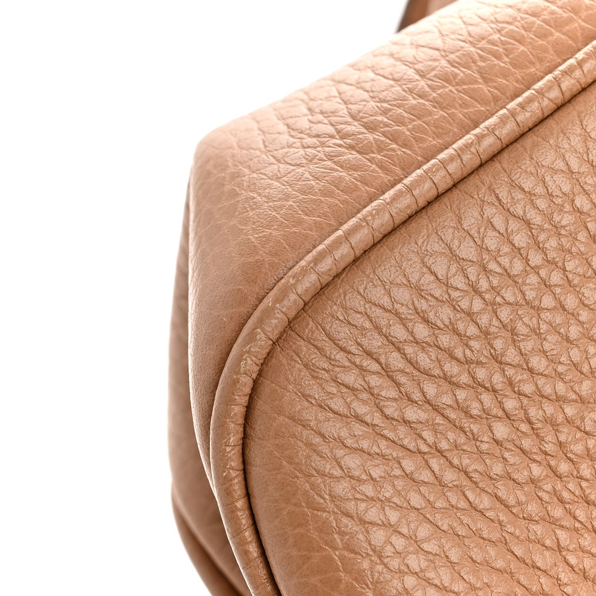 Pebbled Calfskin Small Soho Disco Bag Camelia product image 13, provided for visual reference and product detail review