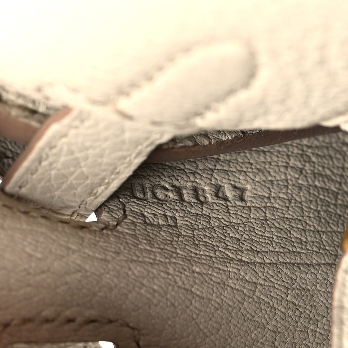 Togo Kelly Retourne 25 Beton product image 6, provided for visual reference and product detail review
