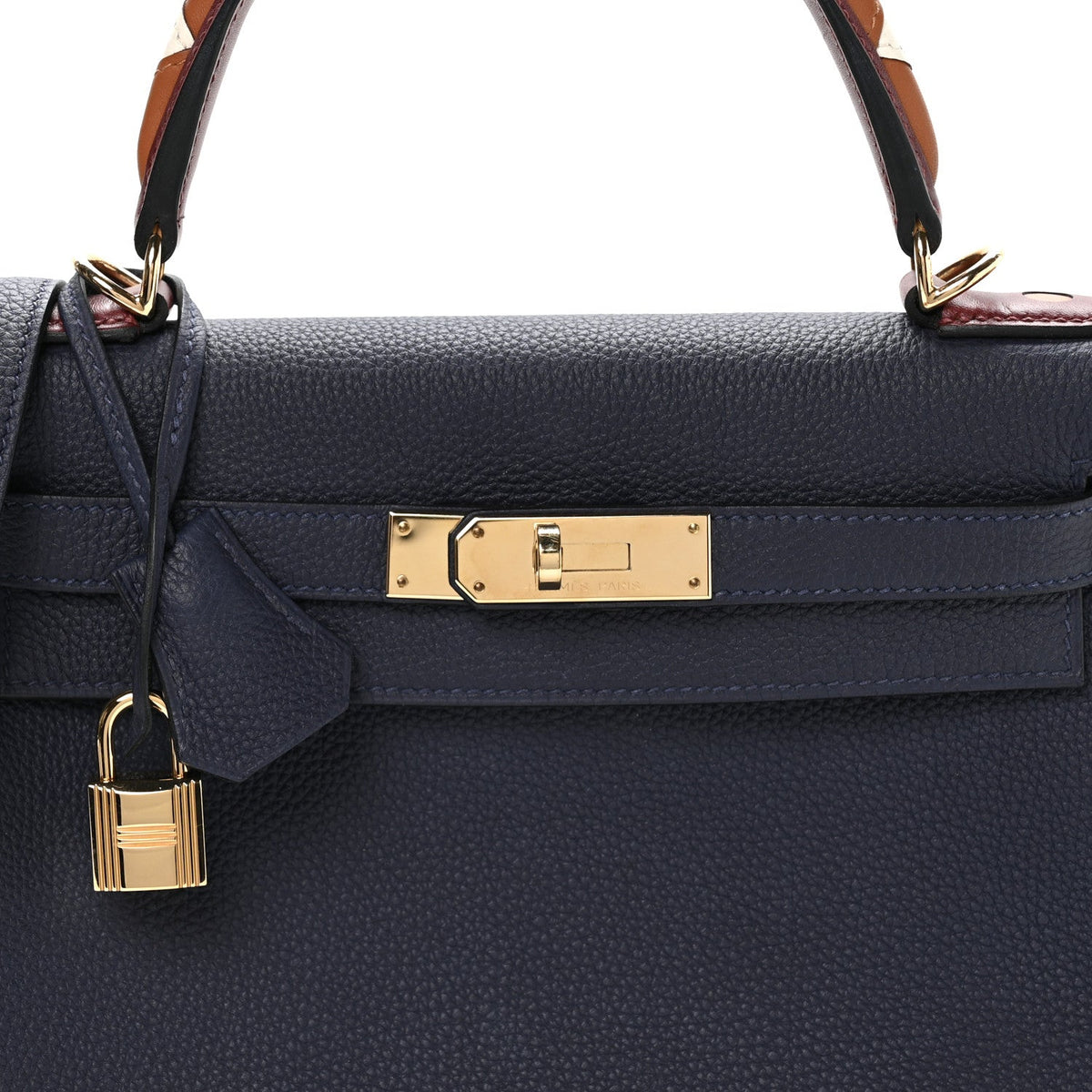 Togo Horseshoe Au Galop Kelly Retourne 28 Bleu Nuit Rouge H Fauve product image 8, provided for visual reference and product