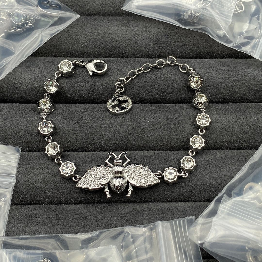 Double Gucci Interlocking Gucci Bee Crystals Bracelet product image 2, provided for visual reference and product detail