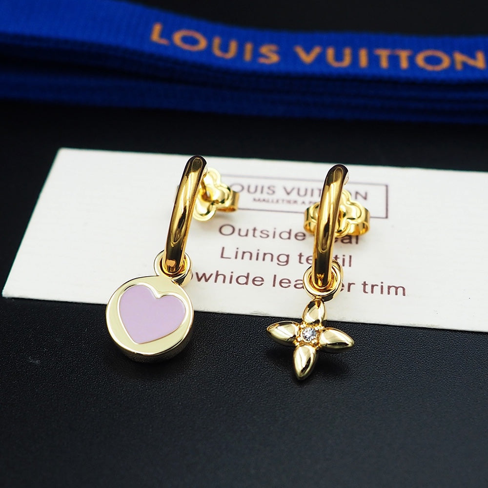 Louis Vuitton Iconic Heart 18K Gold Earrings product image 5, provided for visual reference and product detail review