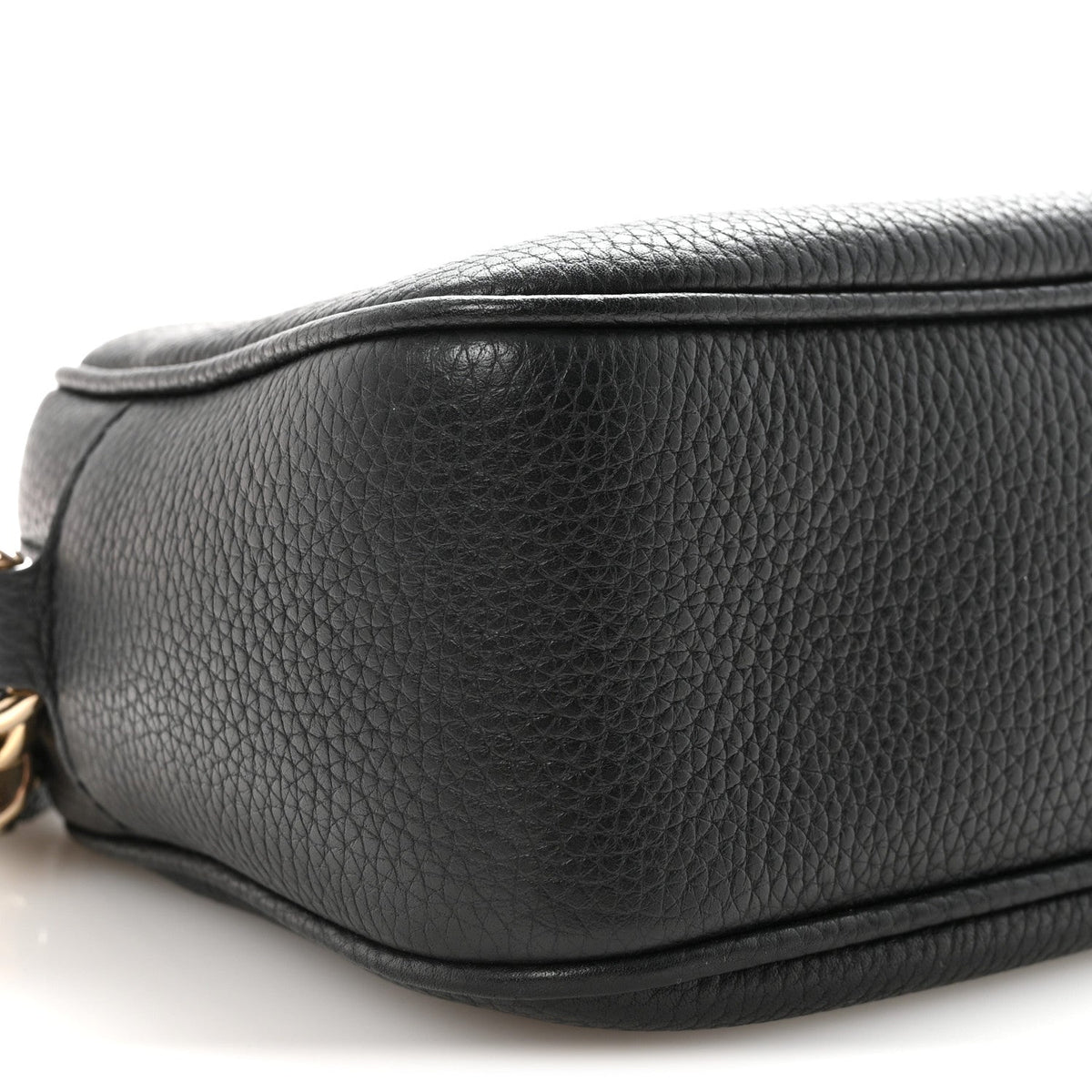 Pebbled Calfskin Small Soho Disco Bag Black product image 9, provided for visual reference and product detail review