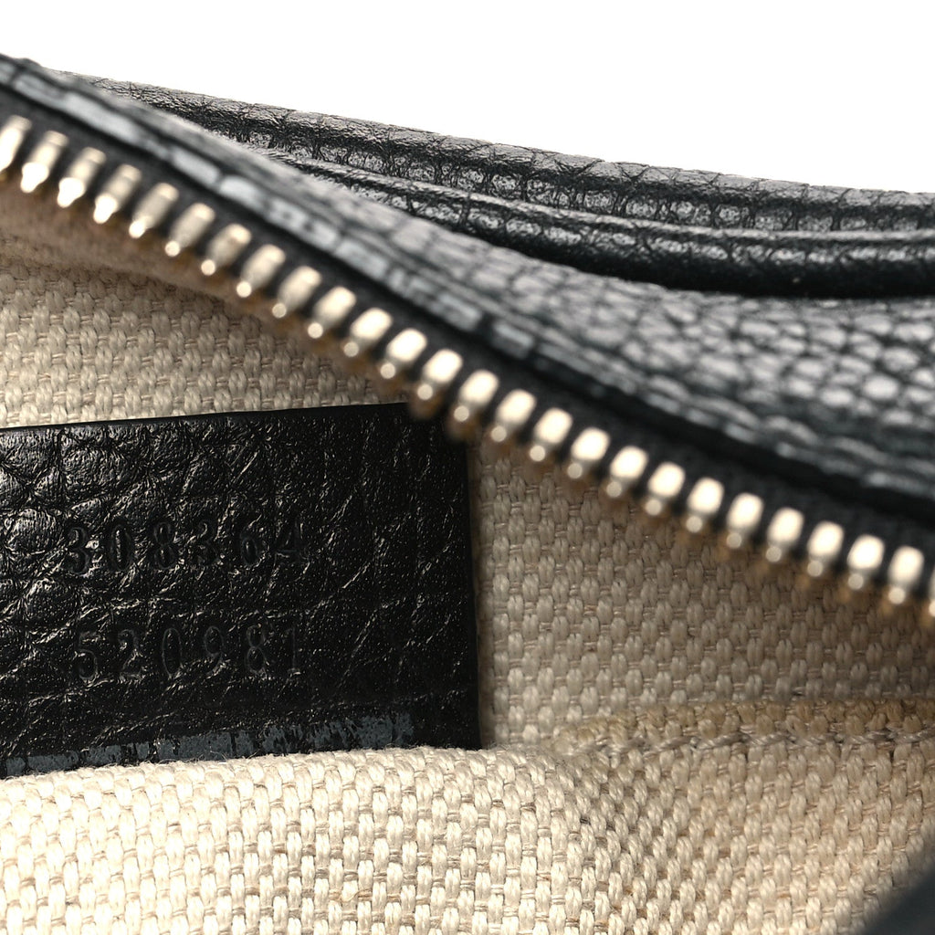 Pebbled Calfskin Small Soho Disco Bag Black product image 7, provided for visual reference and product detail review