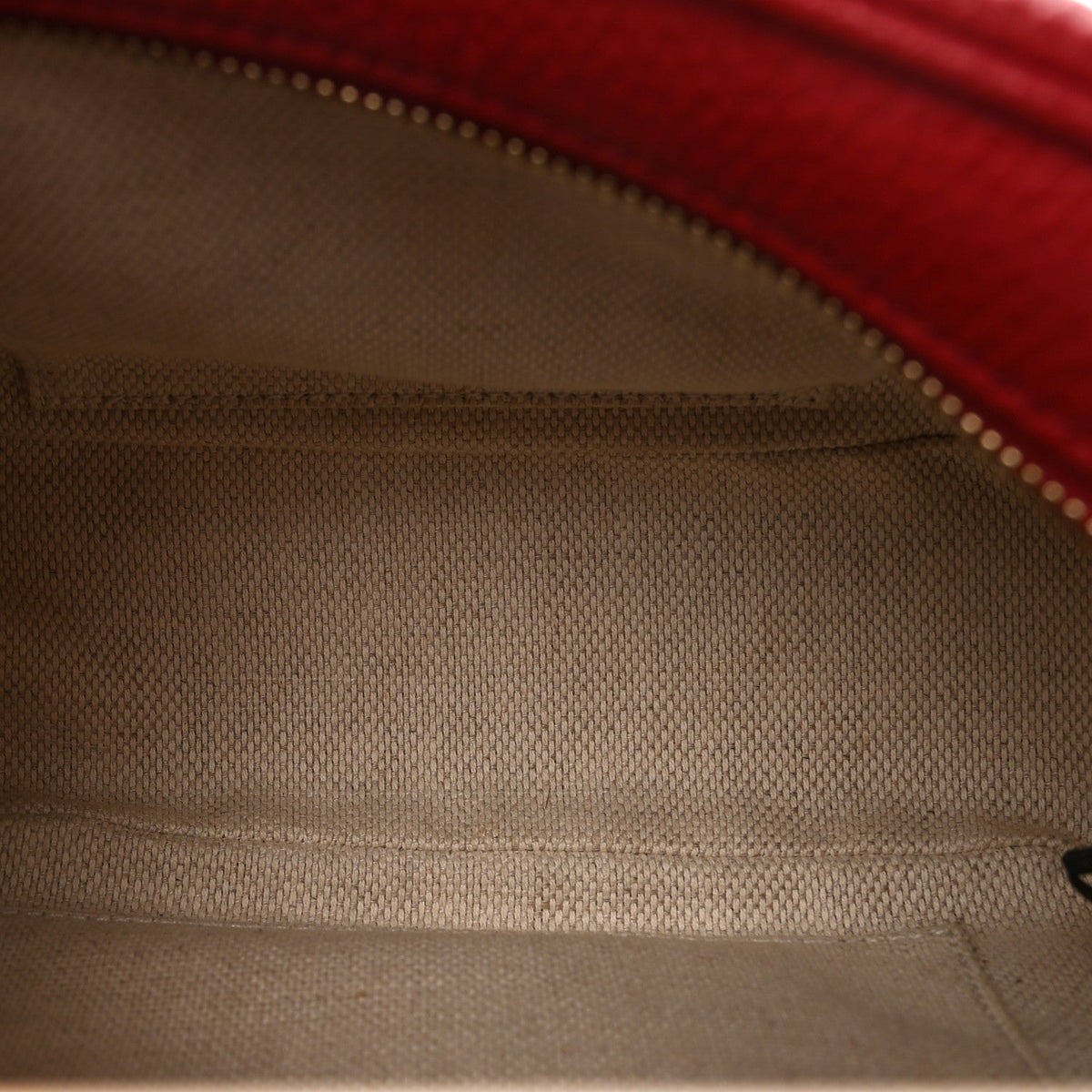 Pebbled Calfskin Small Soho Disco Bag Tabasco Red product image 5, provided for visual reference and product detail review