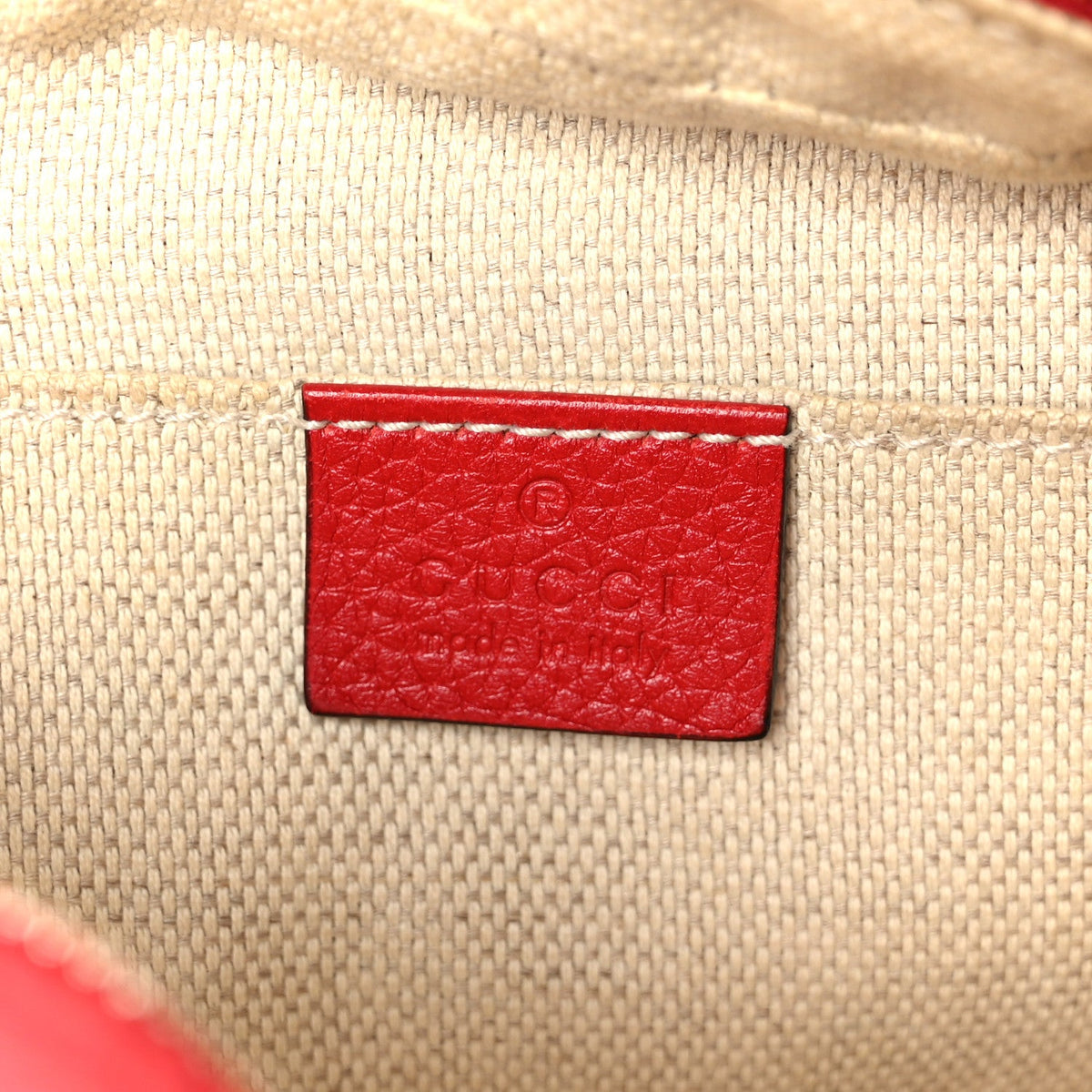 Pebbled Calfskin Small Soho Disco Bag Tabasco Red product image 6, provided for visual reference and product detail review