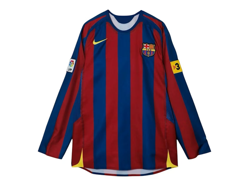 Nike FC Barcelona Re-Issue 2005/06 Ronaldinho #10 Home Jersey product image 2, provided for visual reference and product