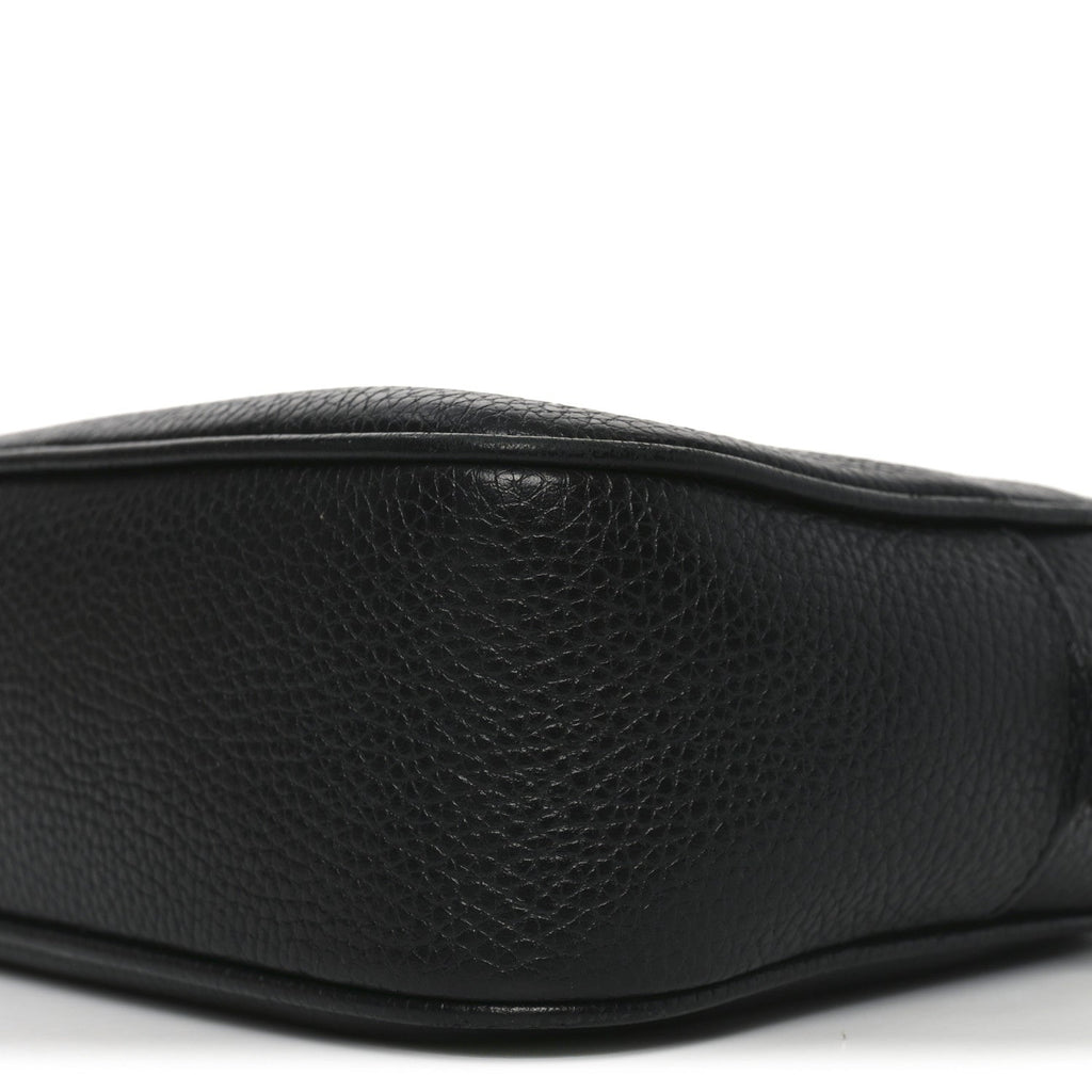 Pebbled Calfskin Small Soho Disco Bag Black product image 10, provided for visual reference and product detail review