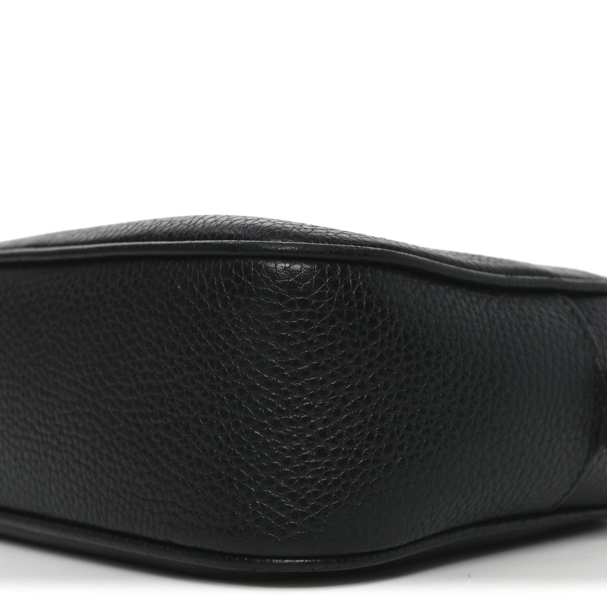 Pebbled Calfskin Small Soho Disco Bag Black product image 10, provided for visual reference and product detail review