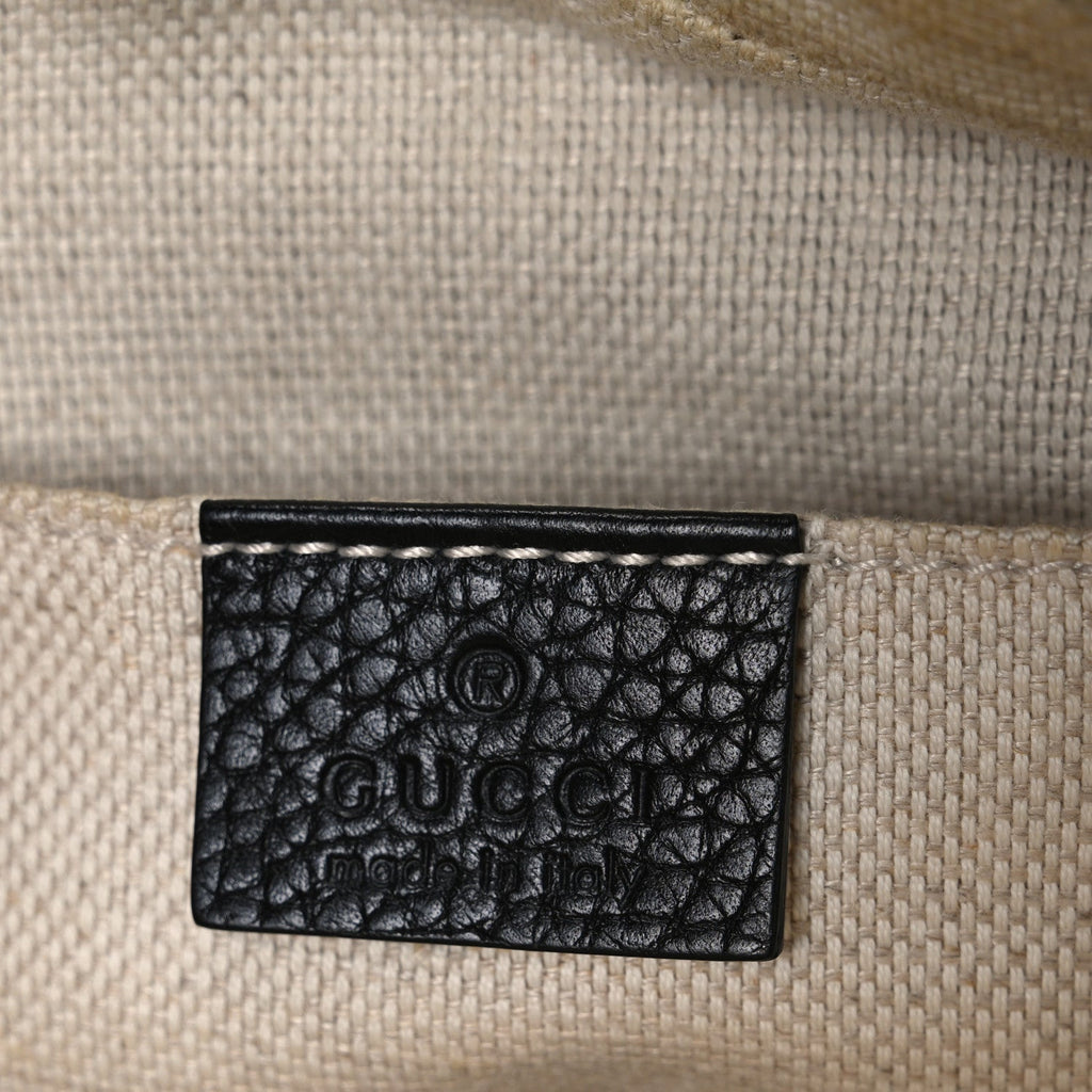 Pebbled Calfskin Small Soho Disco Bag Black product image 6, provided for visual reference and product detail review
