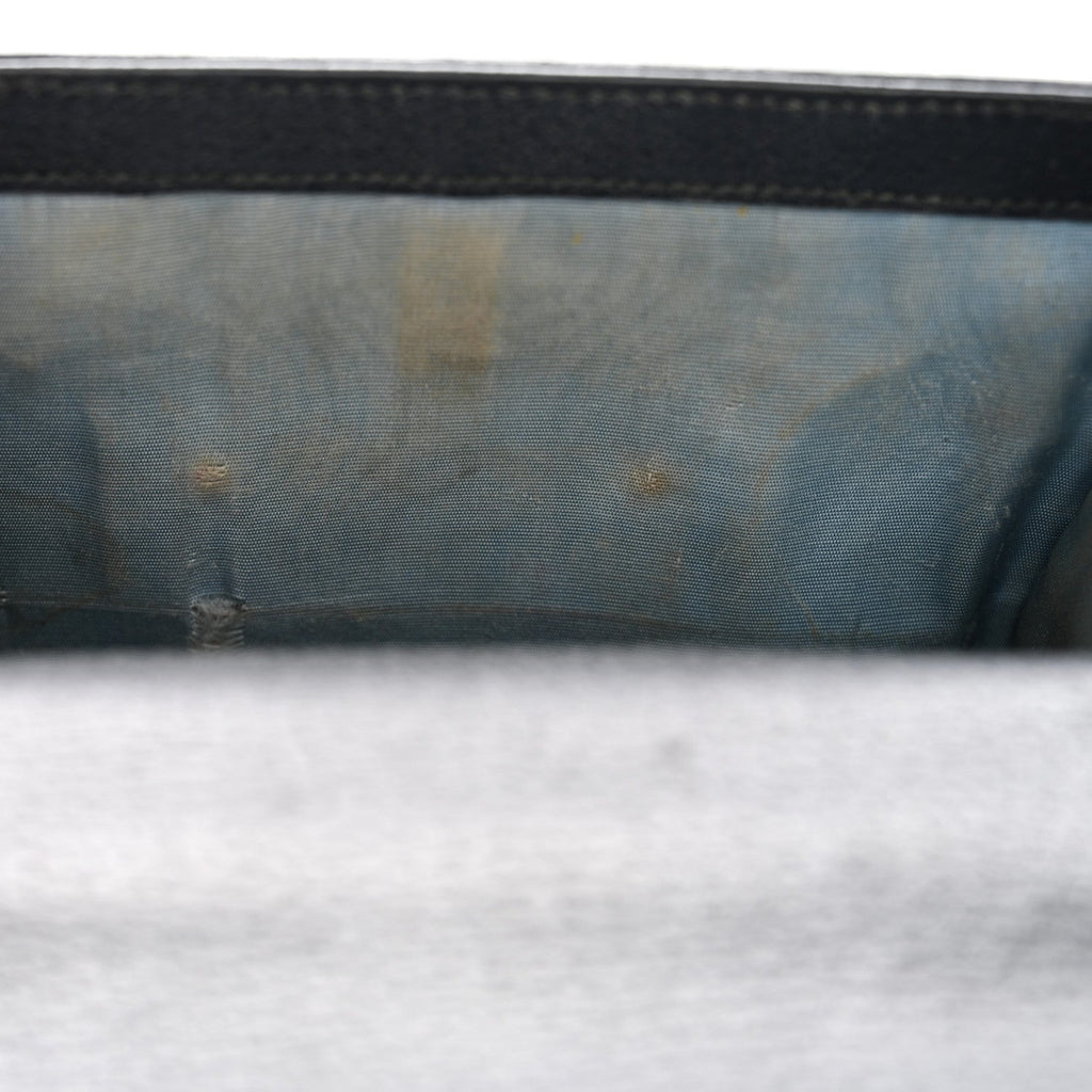 Grained Calfskin Bee Star Small Padlock Shoulder Bag Black product image 16, provided for visual reference and product