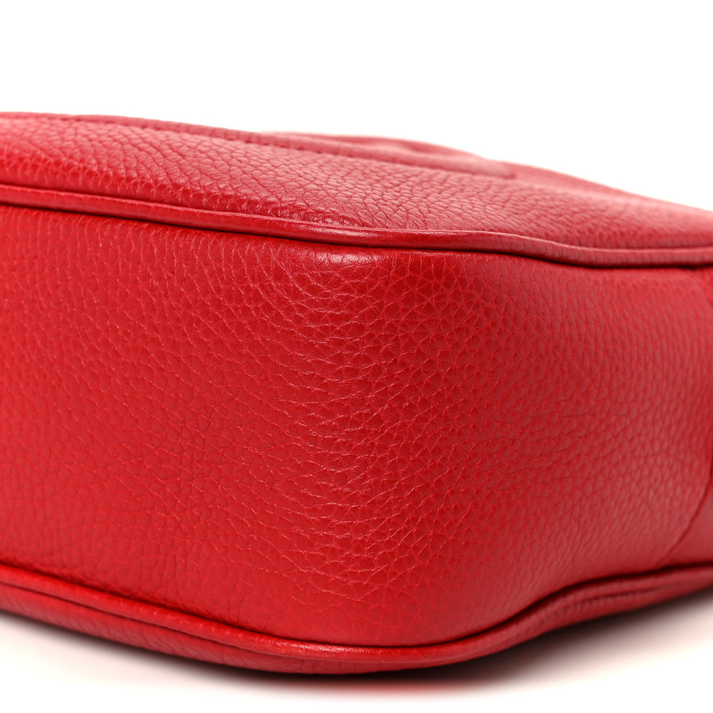 Pebbled Calfskin Small Soho Disco Bag Vibrant Red product image 10, provided for visual reference and product detail review
