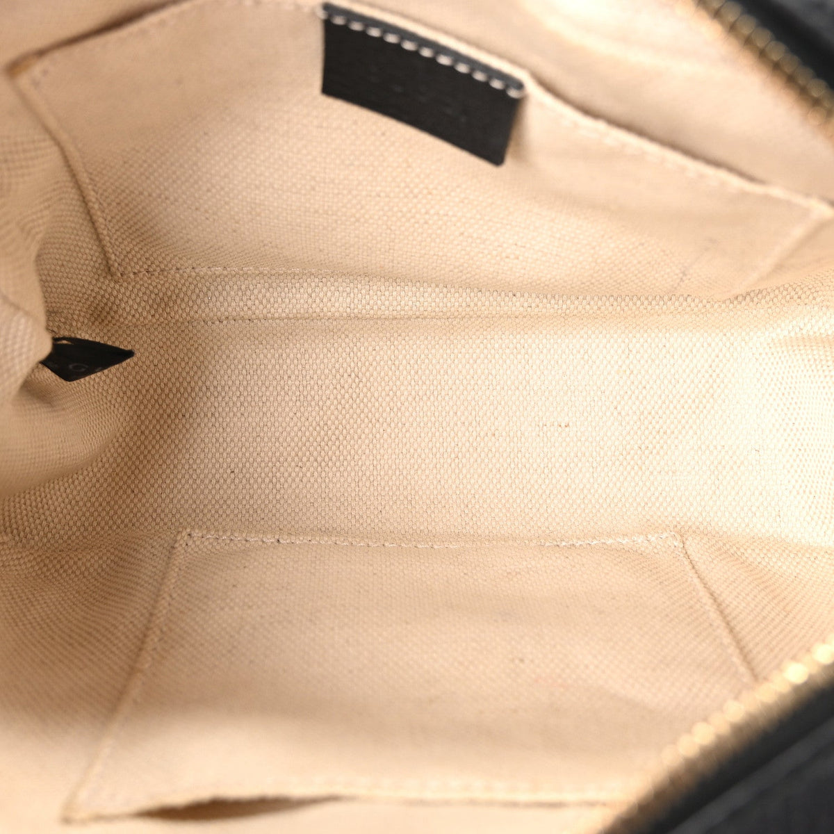 Pebbled Calfskin Small Soho Disco Bag Black product image 5, provided for visual reference and product detail review