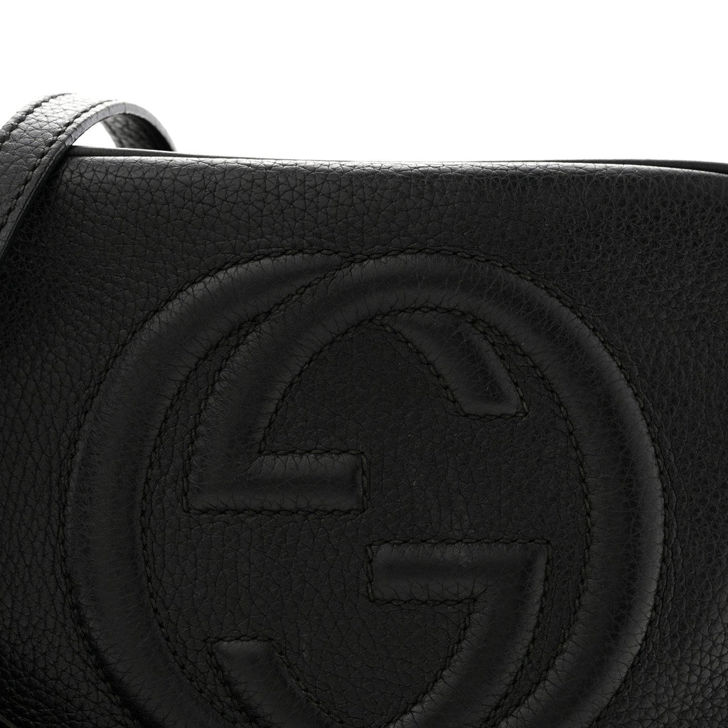 Pebbled Calfskin Small Soho Disco Bag Black product image 8, provided for visual reference and product detail review