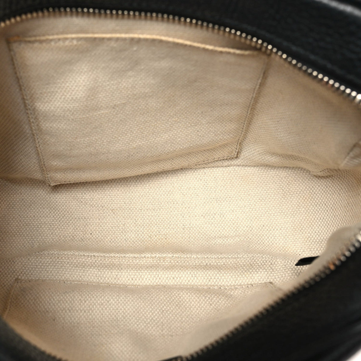 Pebbled Calfskin Small Soho Disco Bag Black product image 5, provided for visual reference and product detail review