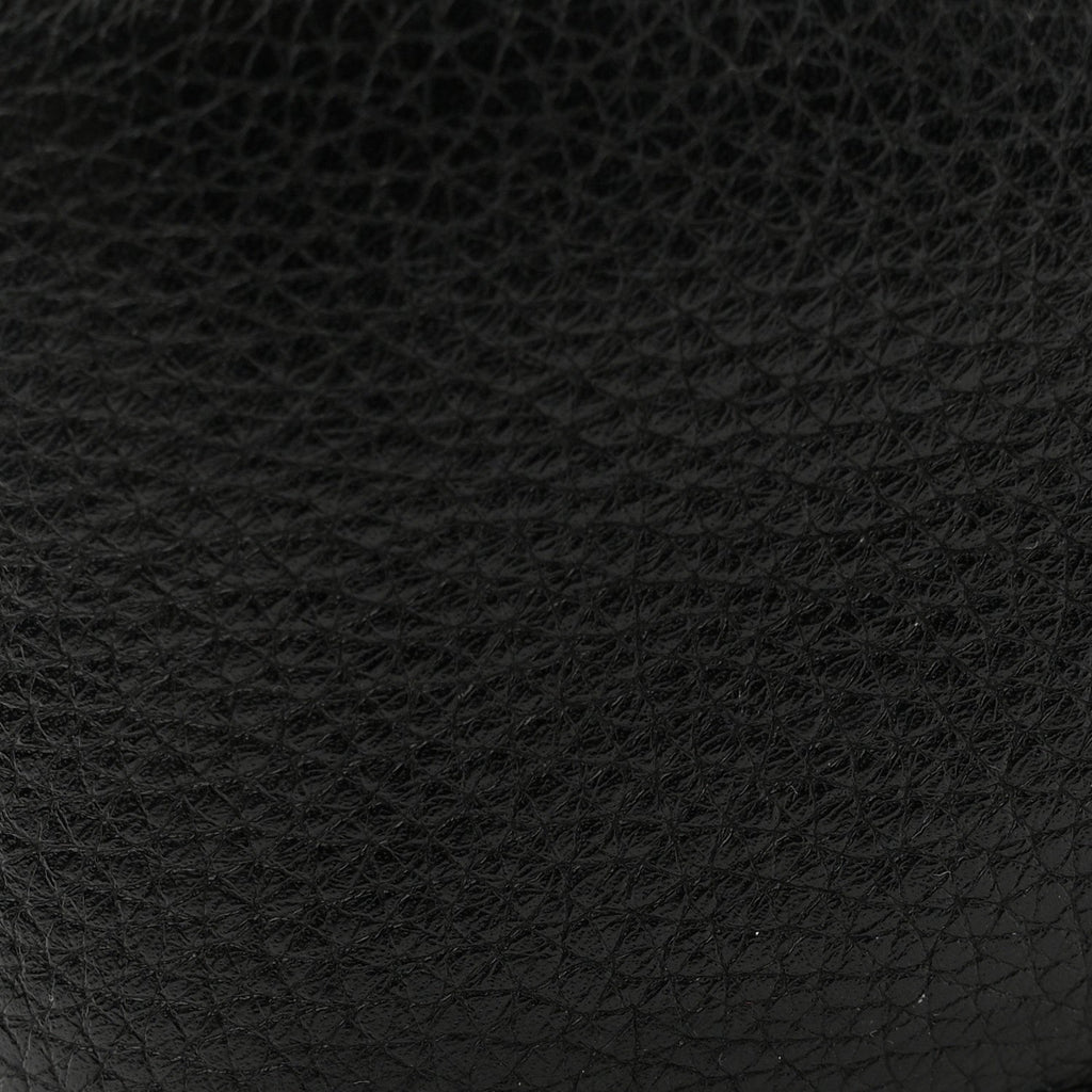 Pebbled Calfskin Small Soho Disco Bag Black product image 15, provided for visual reference and product detail review