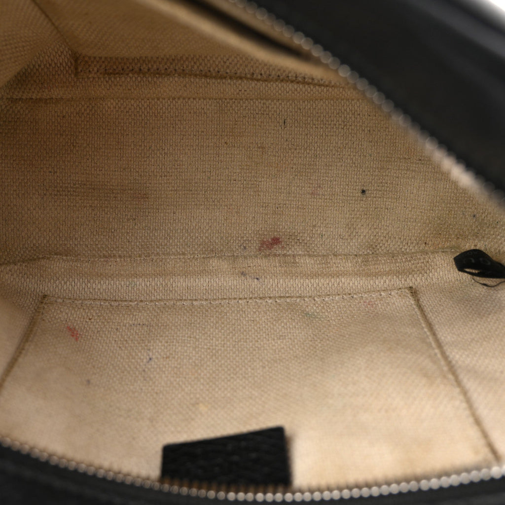 Pebbled Calfskin Small Soho Disco Bag Black product image 11, provided for visual reference and product detail review