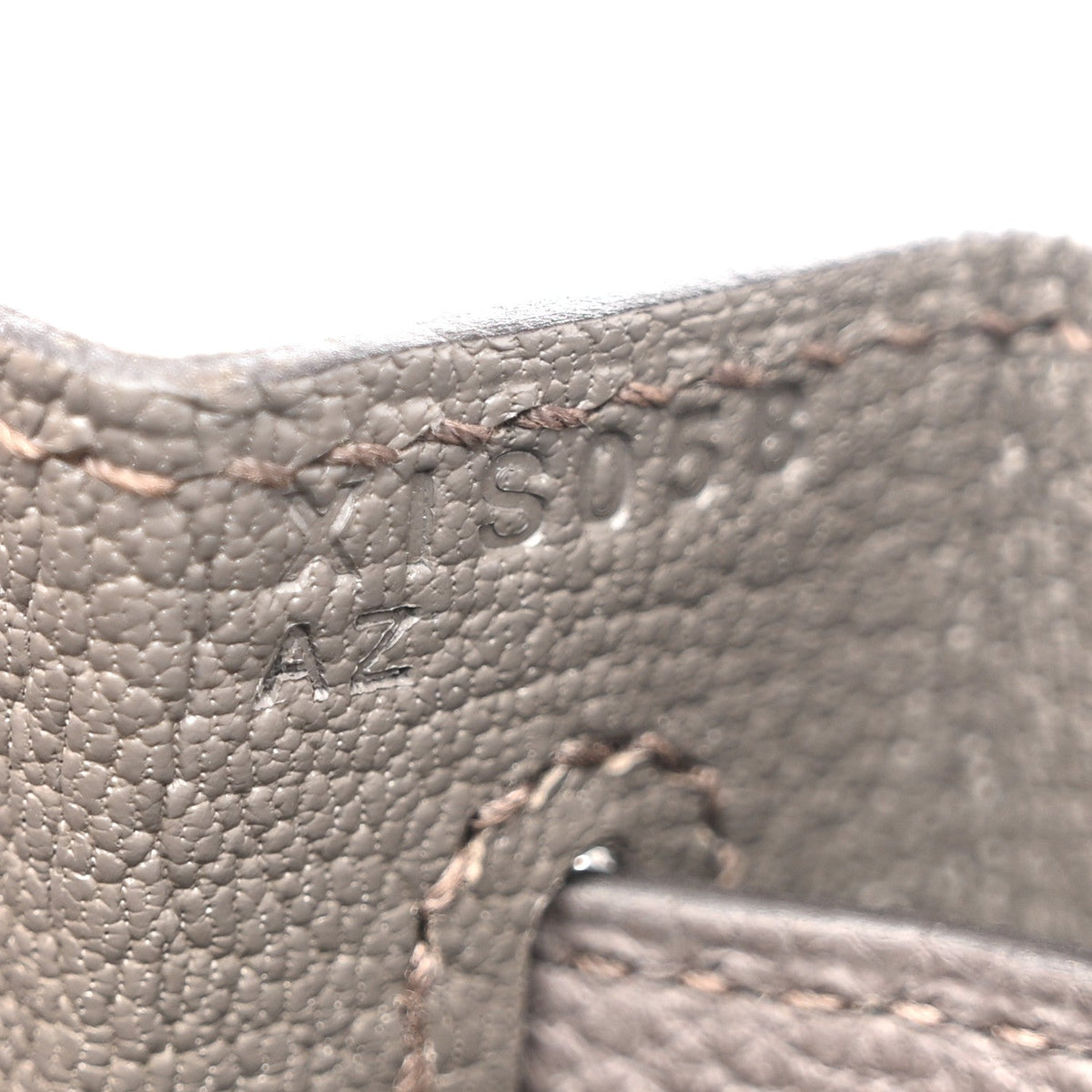 Togo Kelly Retourne 28 Etain product image 7, provided for visual reference and product detail review