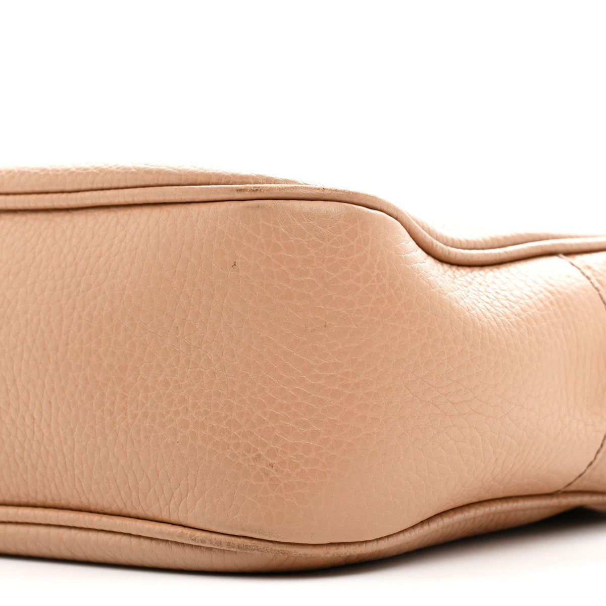 Pebbled Calfskin Small Soho Disco Bag Rose Beige product image 11, provided for visual reference and product detail review