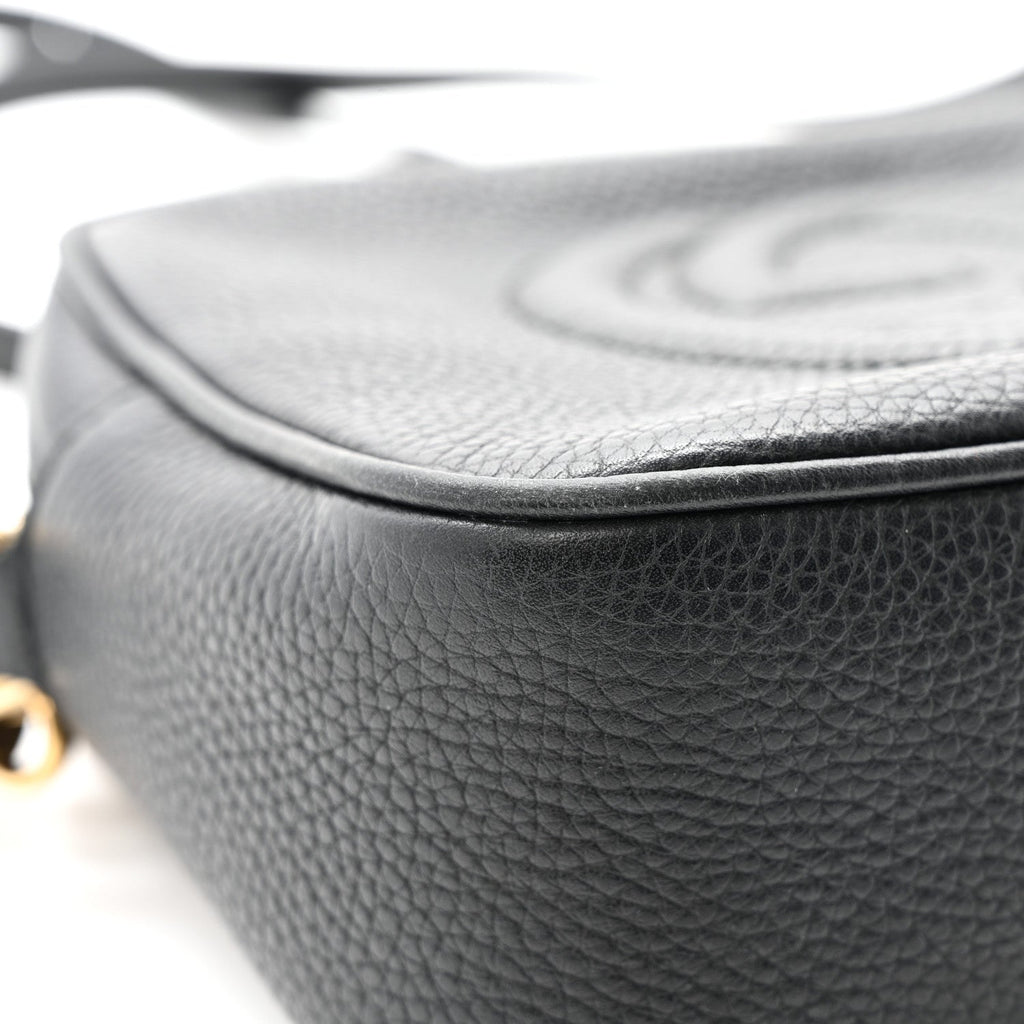 Pebbled Calfskin Small Soho Disco Bag Black product image 13, provided for visual reference and product detail review