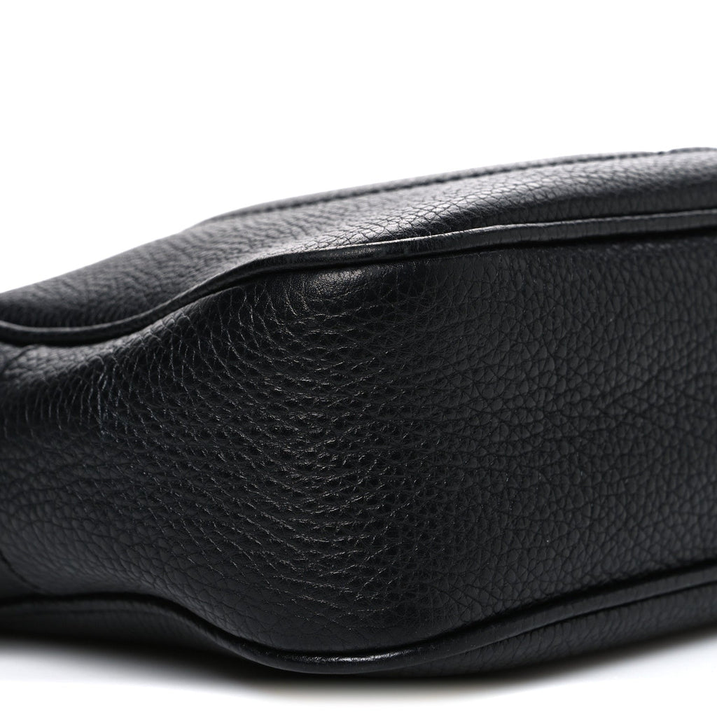 Pebbled Calfskin Small Soho Disco Bag Black product image 8, provided for visual reference and product detail review