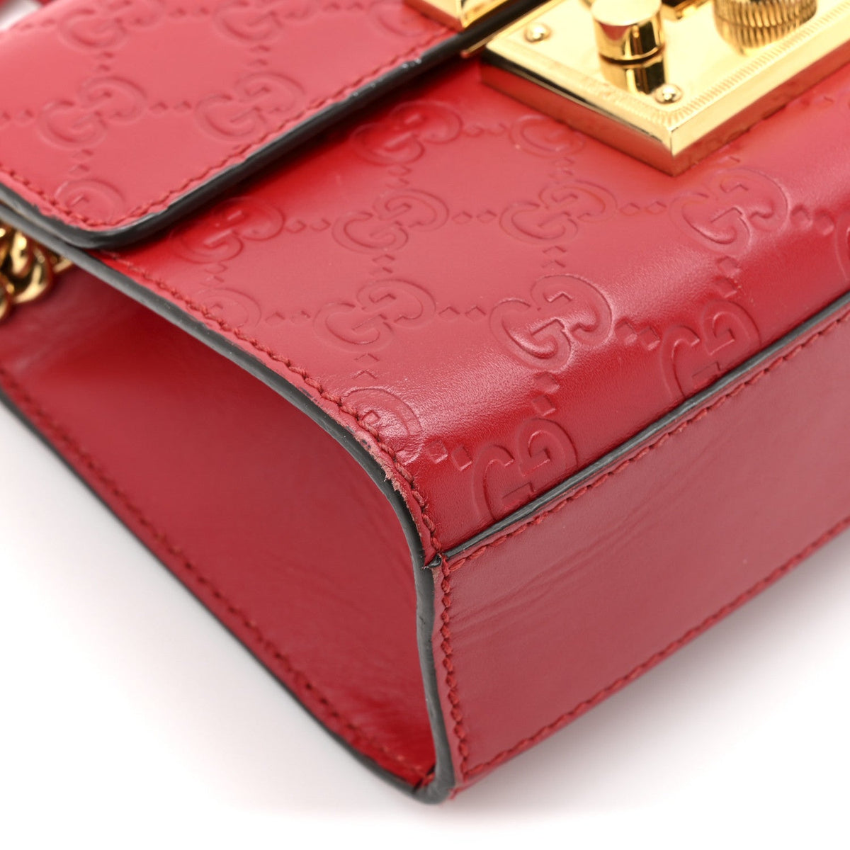 Guccissima Small Padlock Shoulder Bag Hibiscus Red product image 9, provided for visual reference and product detail review