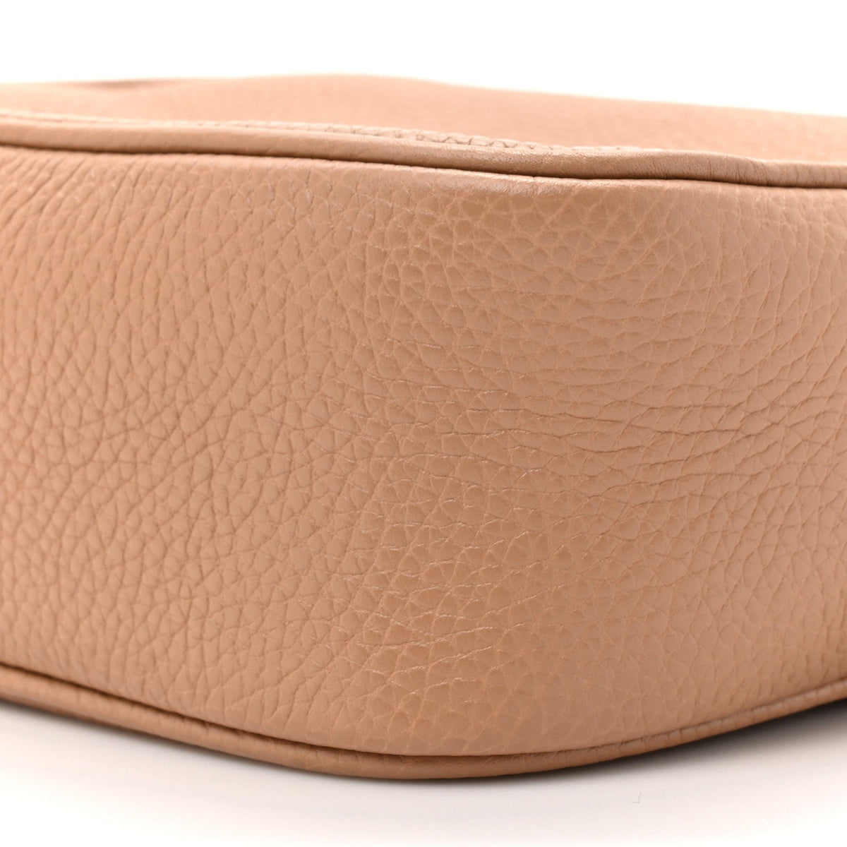 Pebbled Calfskin Small Soho Disco Bag Camelia product image 9, provided for visual reference and product detail review