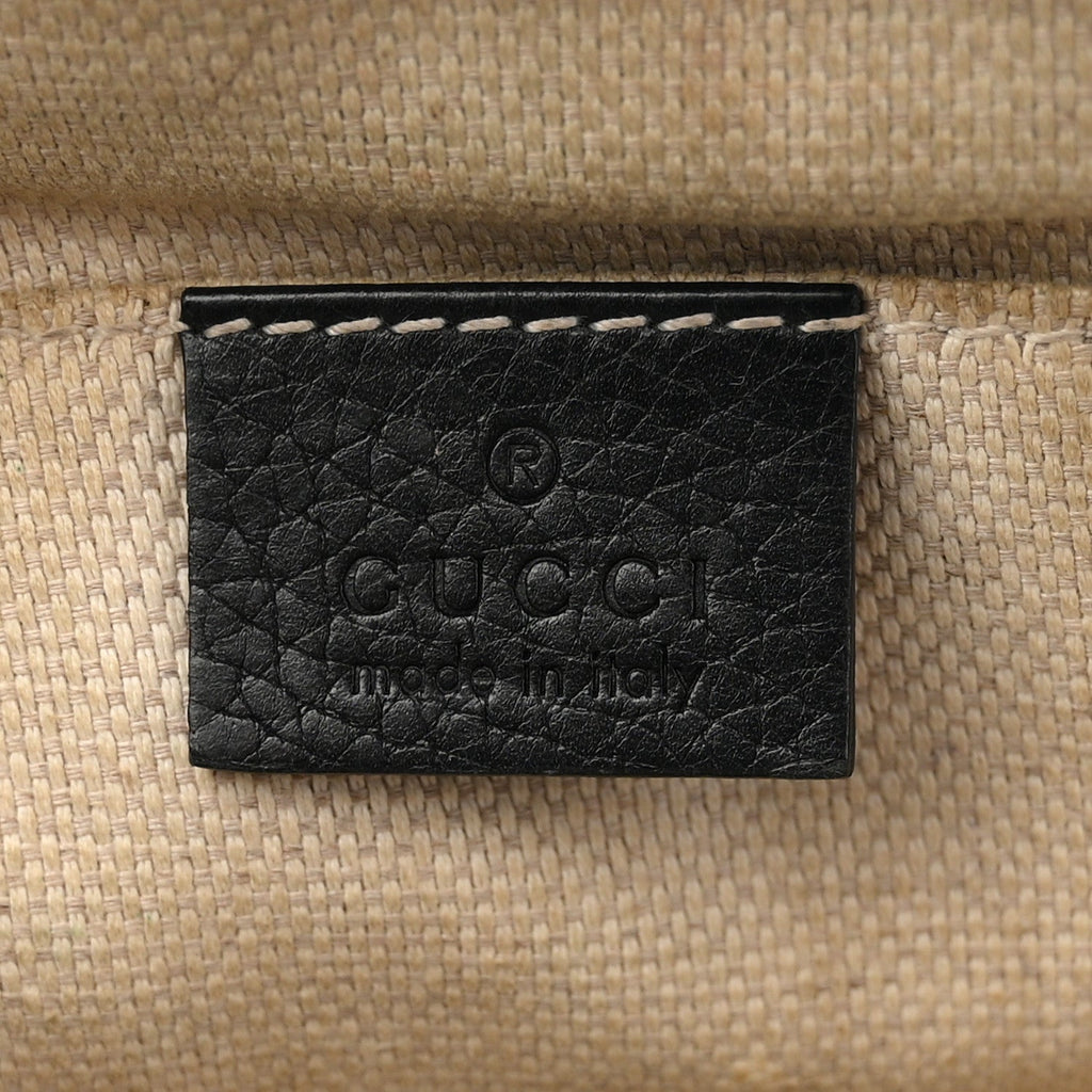 Pebbled Calfskin Small Soho Disco Bag Black product image 6, provided for visual reference and product detail review