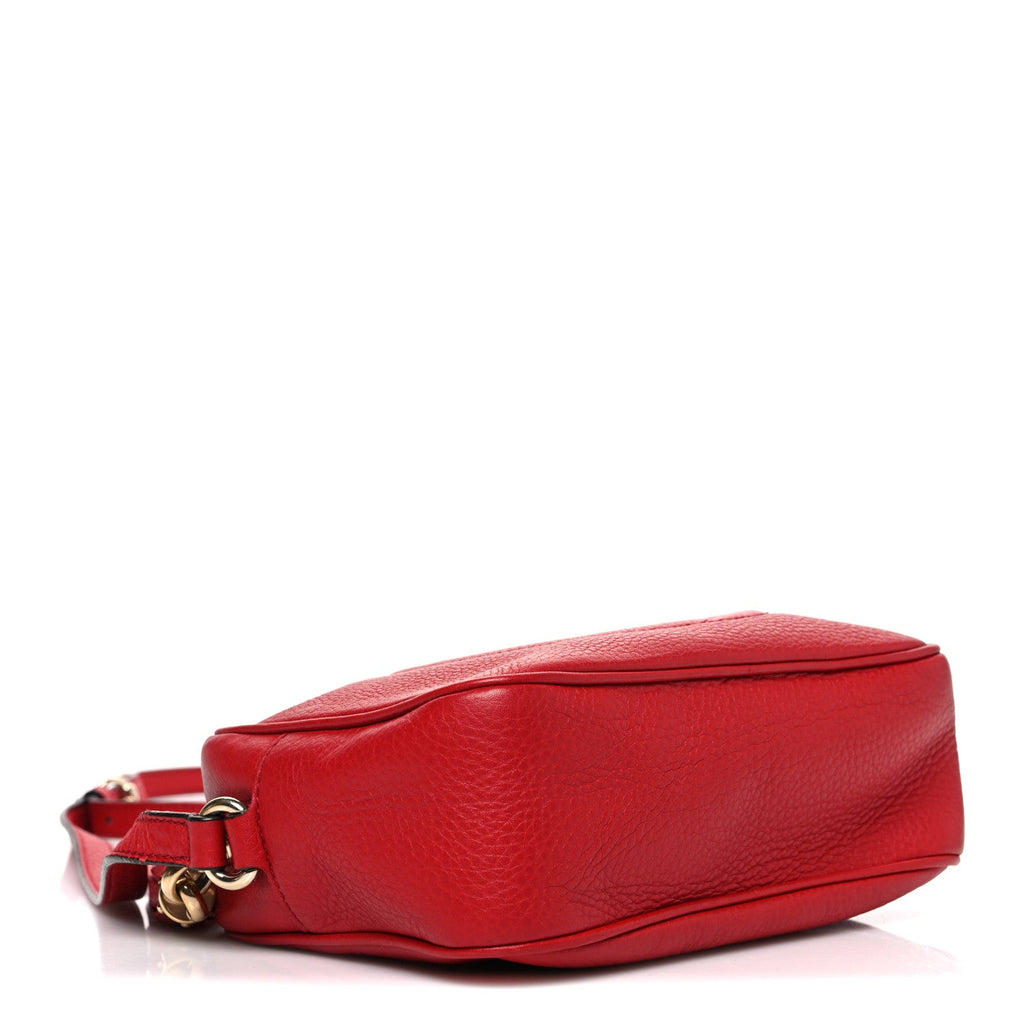 Pebbled Calfskin Small Soho Disco Bag Vibrant Red product image 4, provided for visual reference and product detail review
