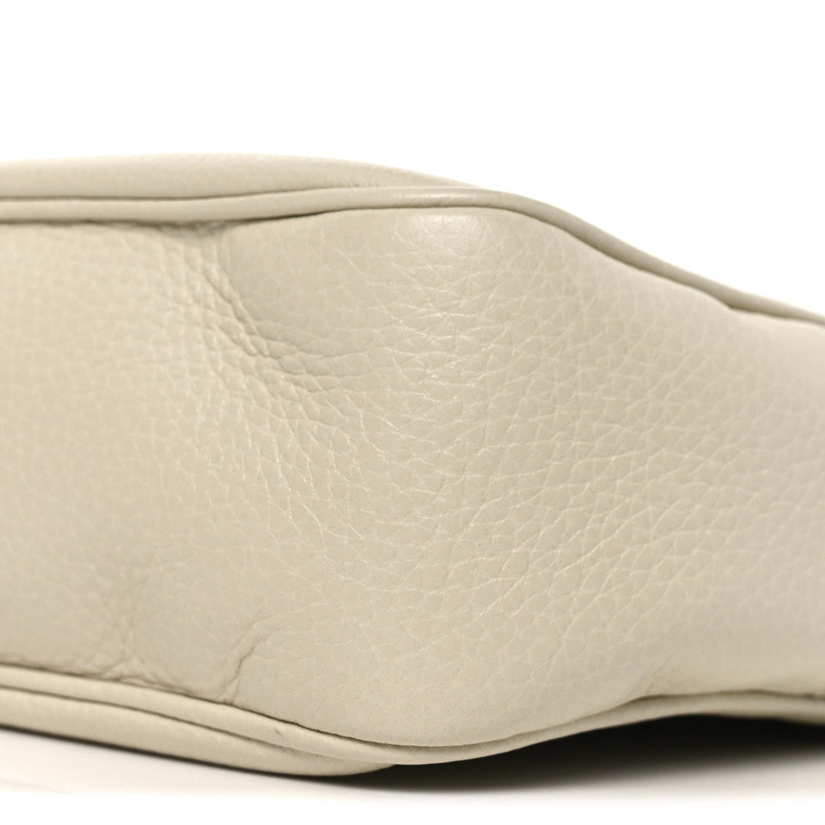 Pebbled Calfskin Small Soho Disco Bag Off White product image 9, provided for visual reference and product detail review