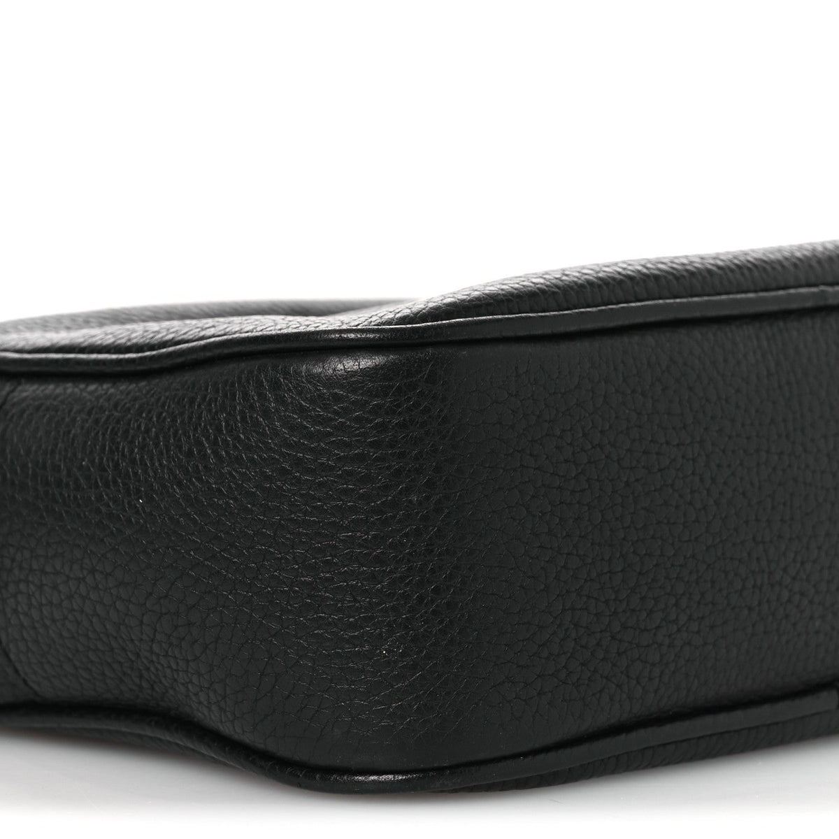 Pebbled Calfskin Small Soho Disco Bag Black product image 9, provided for visual reference and product detail review