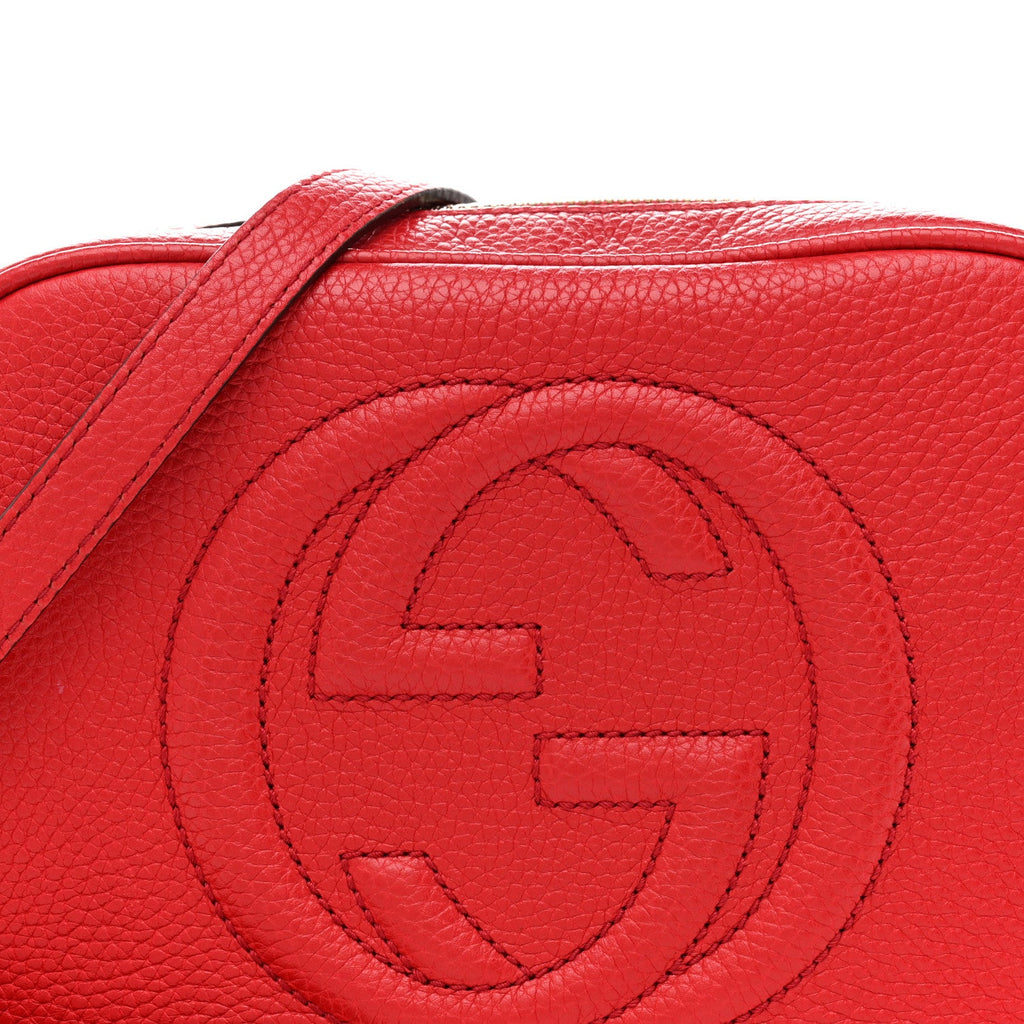 Pebbled Calfskin Small Soho Disco Bag Tabasco Red product image 8, provided for visual reference and product detail review