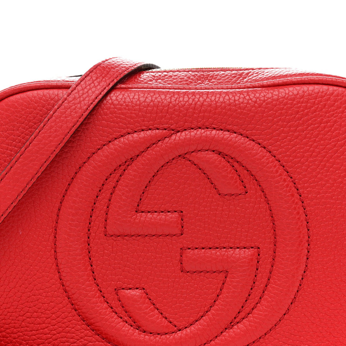 Pebbled Calfskin Small Soho Disco Bag Tabasco Red product image 8, provided for visual reference and product detail review