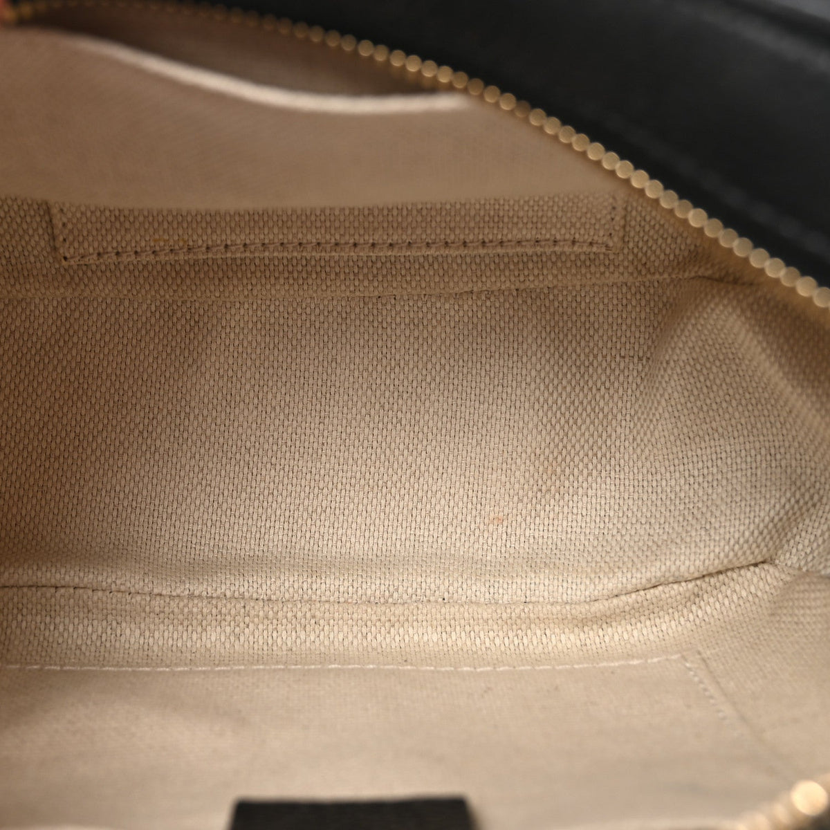 Pebbled Calfskin Small Soho Disco Bag Black product image 5, provided for visual reference and product detail review