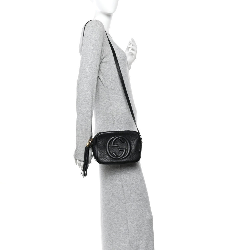 Pebbled Calfskin Small Soho Disco Bag Black product image 2, provided for visual reference and product detail review
