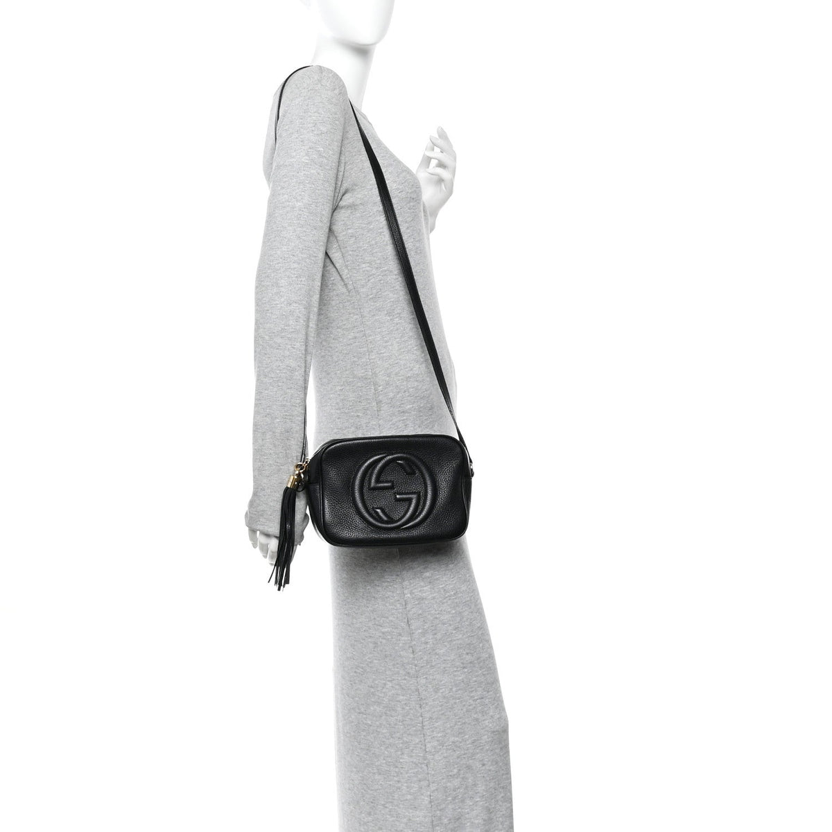 Pebbled Calfskin Small Soho Disco Bag Black product image 2, provided for visual reference and product detail review