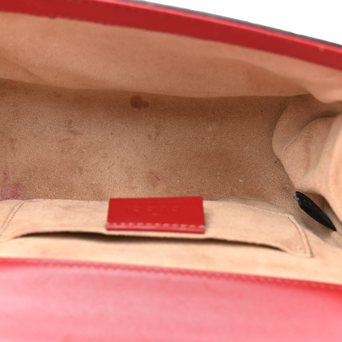 Guccissima Small Padlock Shoulder Bag Hibiscus Red product image 5, provided for visual reference and product detail review