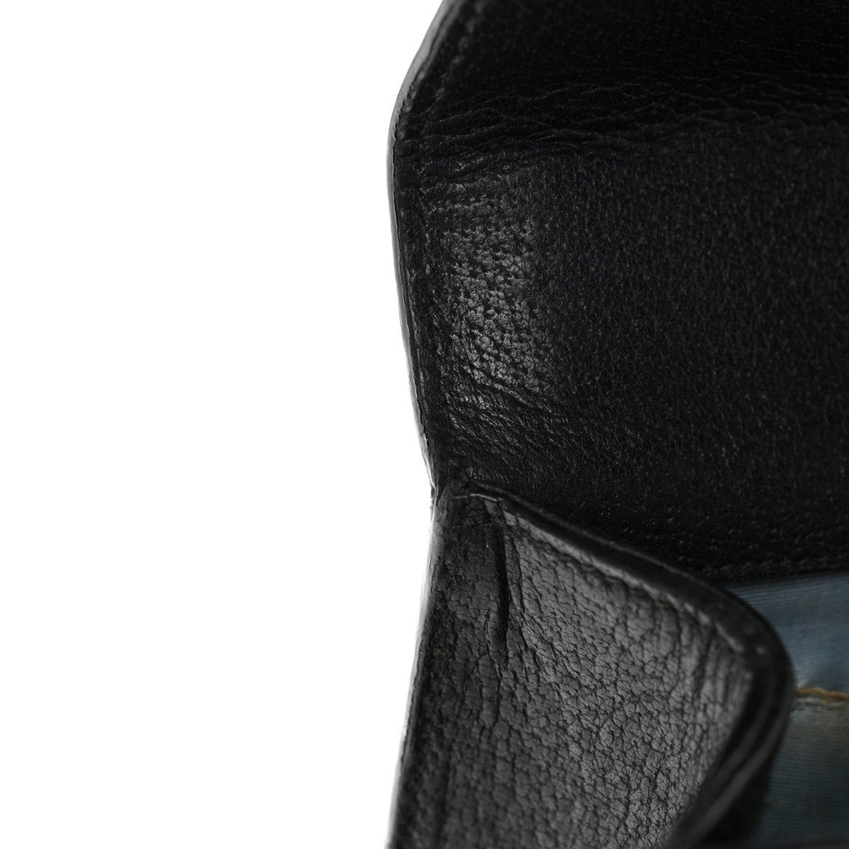Grained Calfskin Bee Star Small Padlock Shoulder Bag Black product image 15, provided for visual reference and product