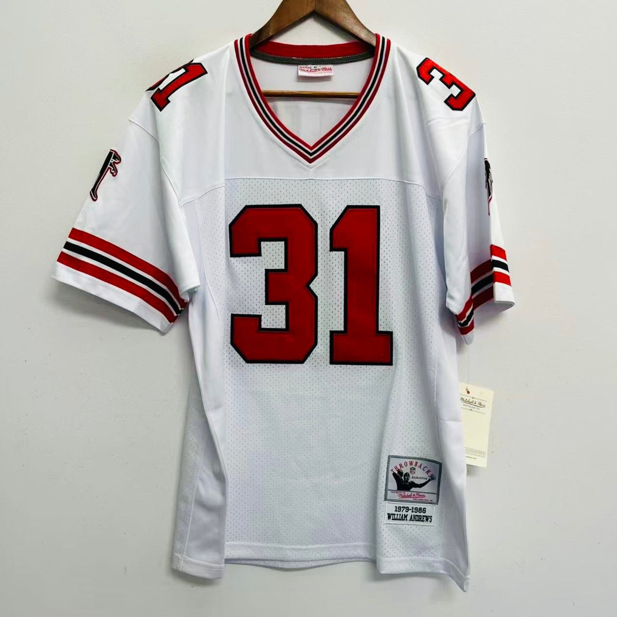 William Andrews 1981 Atlanta Falcons NFL Mitchell & Ness product image 2