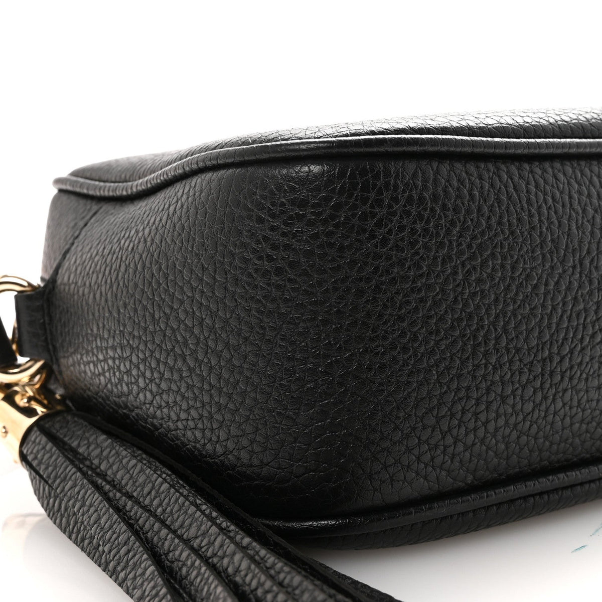 Pebbled Calfskin Small Soho Disco Bag Black product image 9, provided for visual reference and product detail review