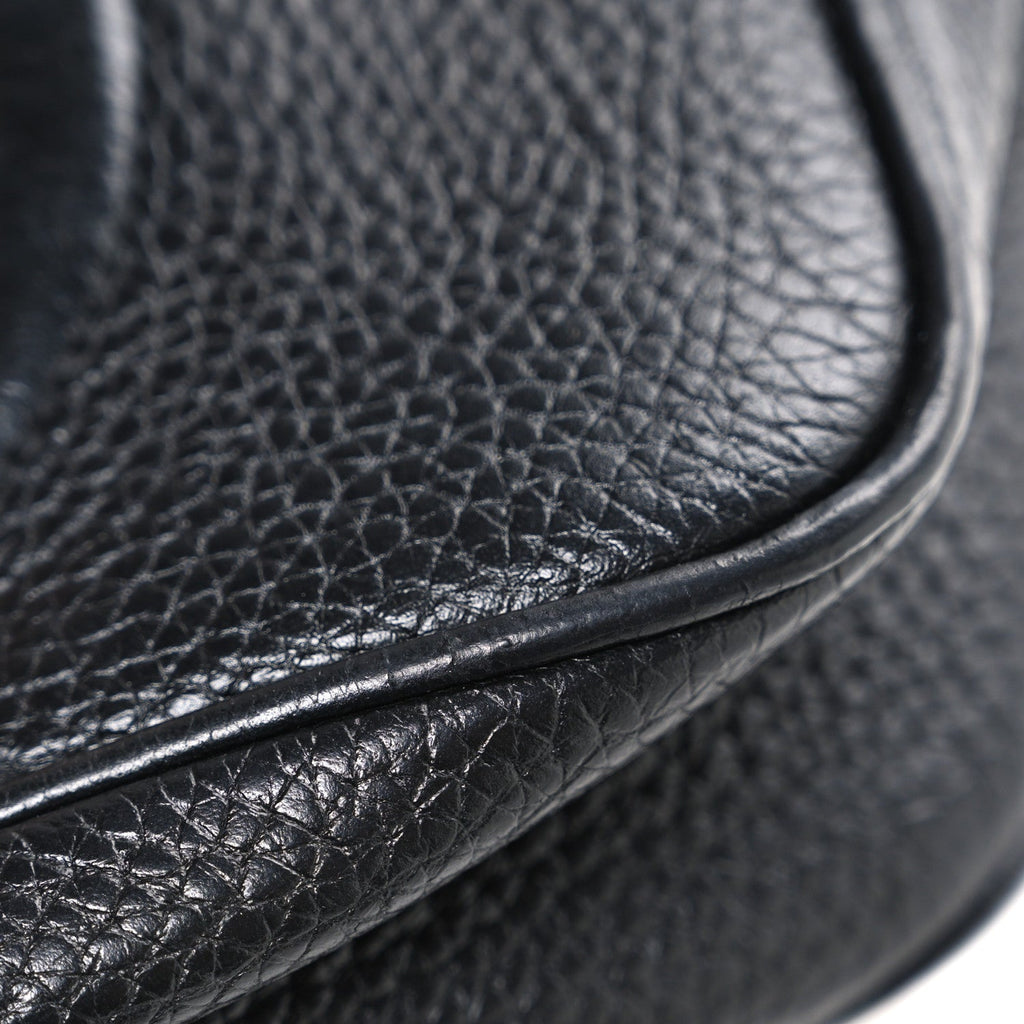 Pebbled Calfskin Small Soho Disco Bag Black product image 11, provided for visual reference and product detail review