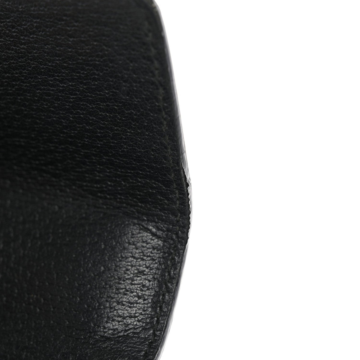 Grained Calfskin Bee Star Small Padlock Shoulder Bag Black product image 14, provided for visual reference and product
