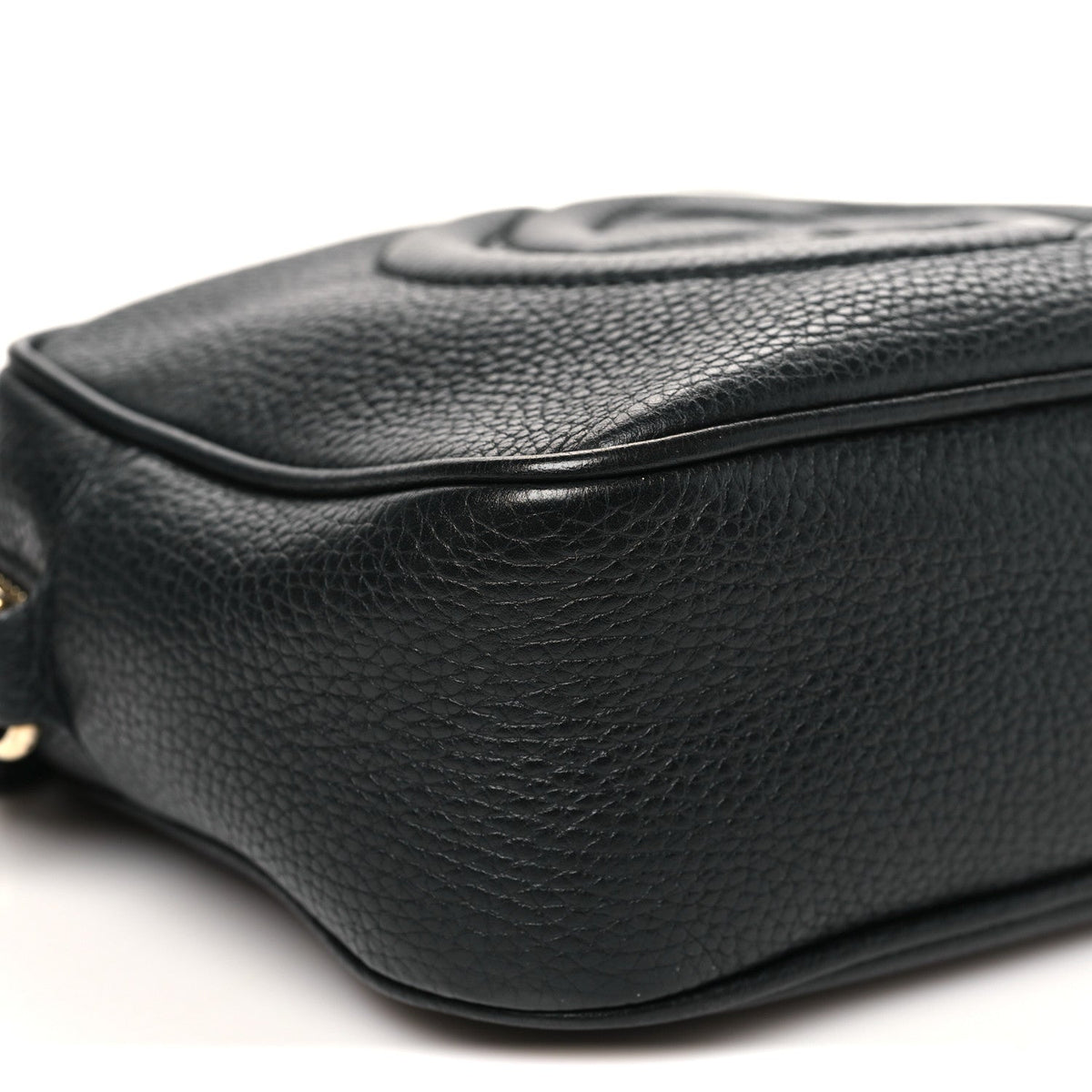 Pebbled Calfskin Small Soho Disco Bag Black product image 9, provided for visual reference and product detail review