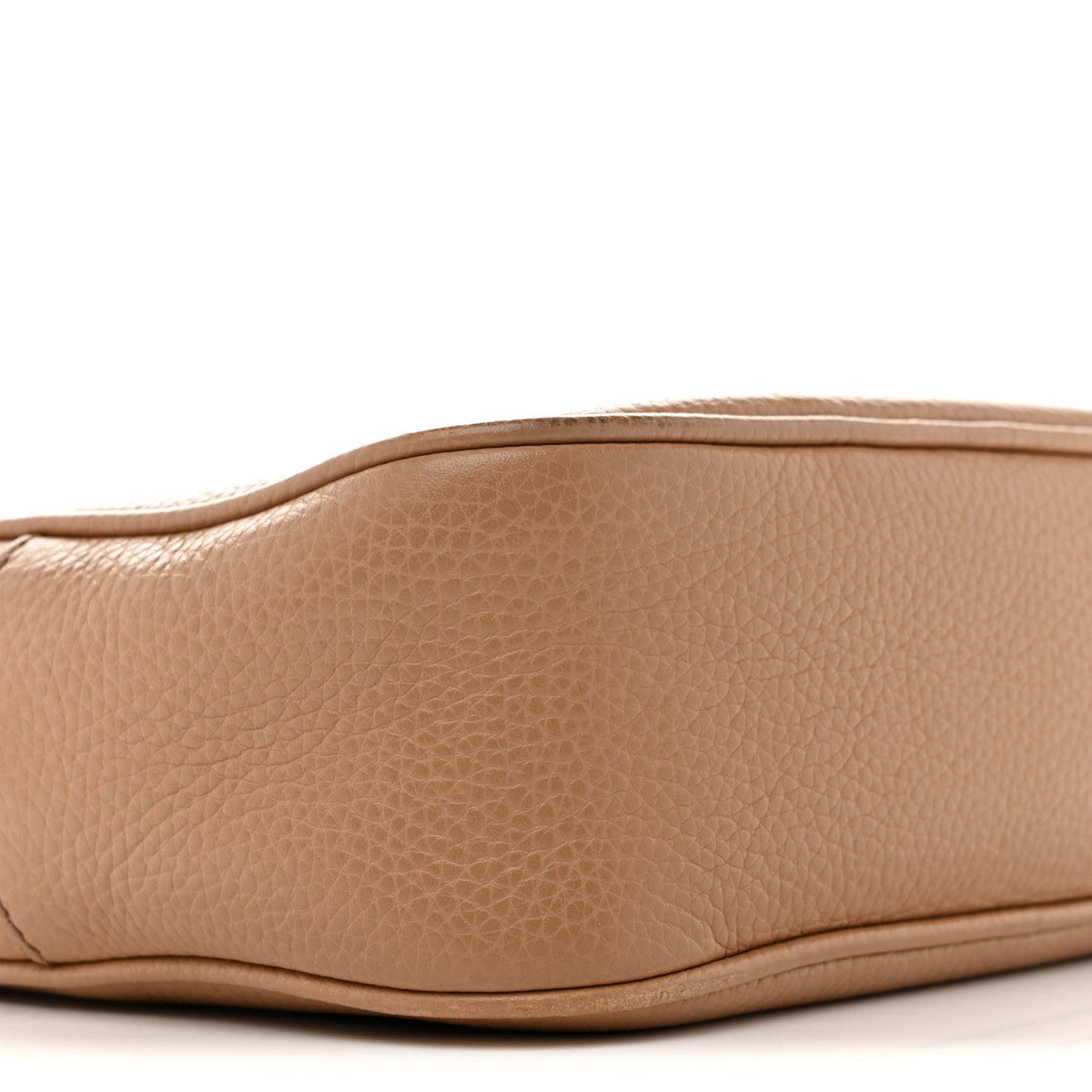 Pebbled Calfskin Small Soho Disco Bag Camelia product image 8, provided for visual reference and product detail review