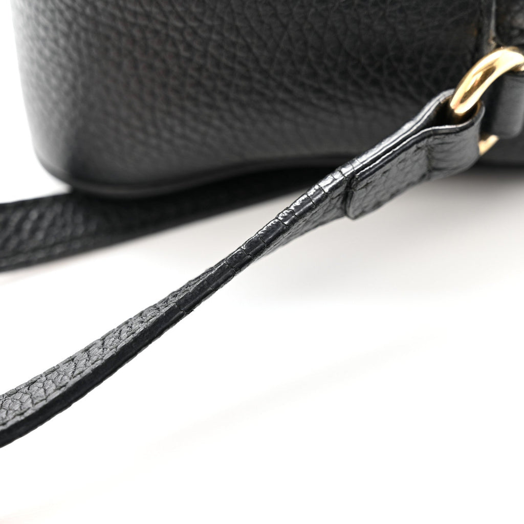 Pebbled Calfskin Small Soho Disco Bag Black product image 14, provided for visual reference and product detail review
