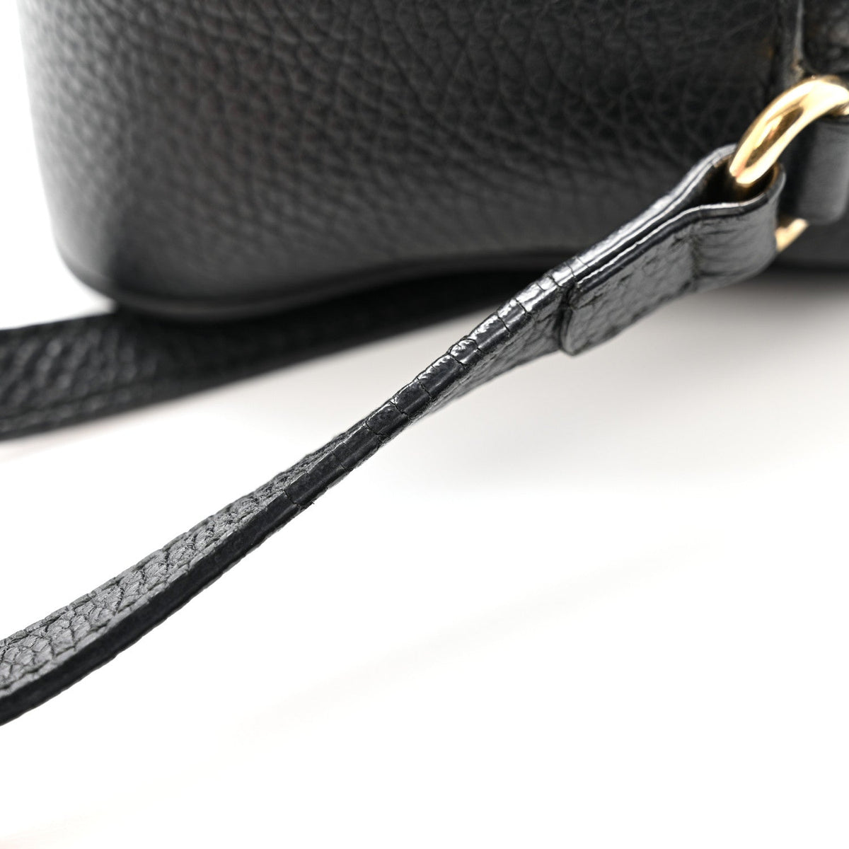 Pebbled Calfskin Small Soho Disco Bag Black product image 14, provided for visual reference and product detail review