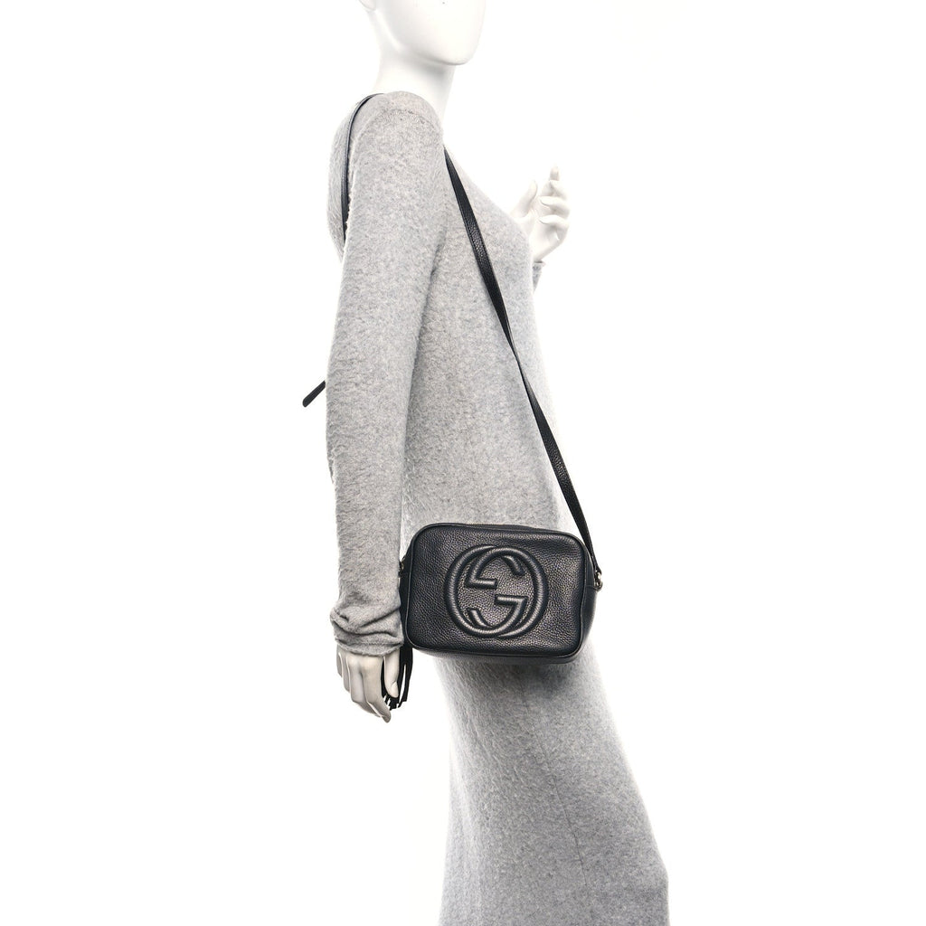 Pebbled Calfskin Small Soho Disco Bag Black product image 2, provided for visual reference and product detail review