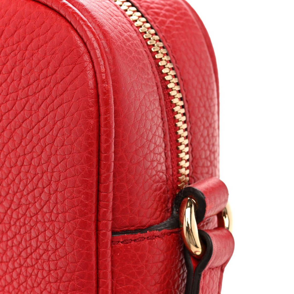 Pebbled Calfskin Small Soho Disco Bag Tabasco Red product image 11, provided for visual reference and product detail review