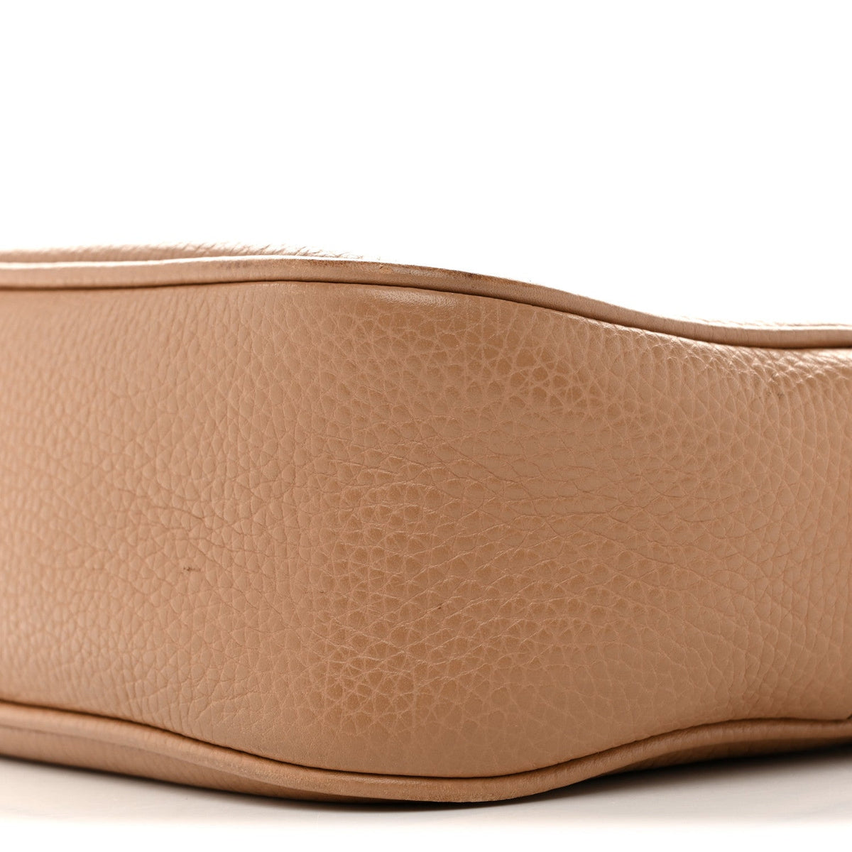 Pebbled Calfskin Small Soho Disco Bag Camelia product image 9, provided for visual reference and product detail review